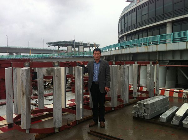 大橋犧牲陽極施工現(xiàn)場